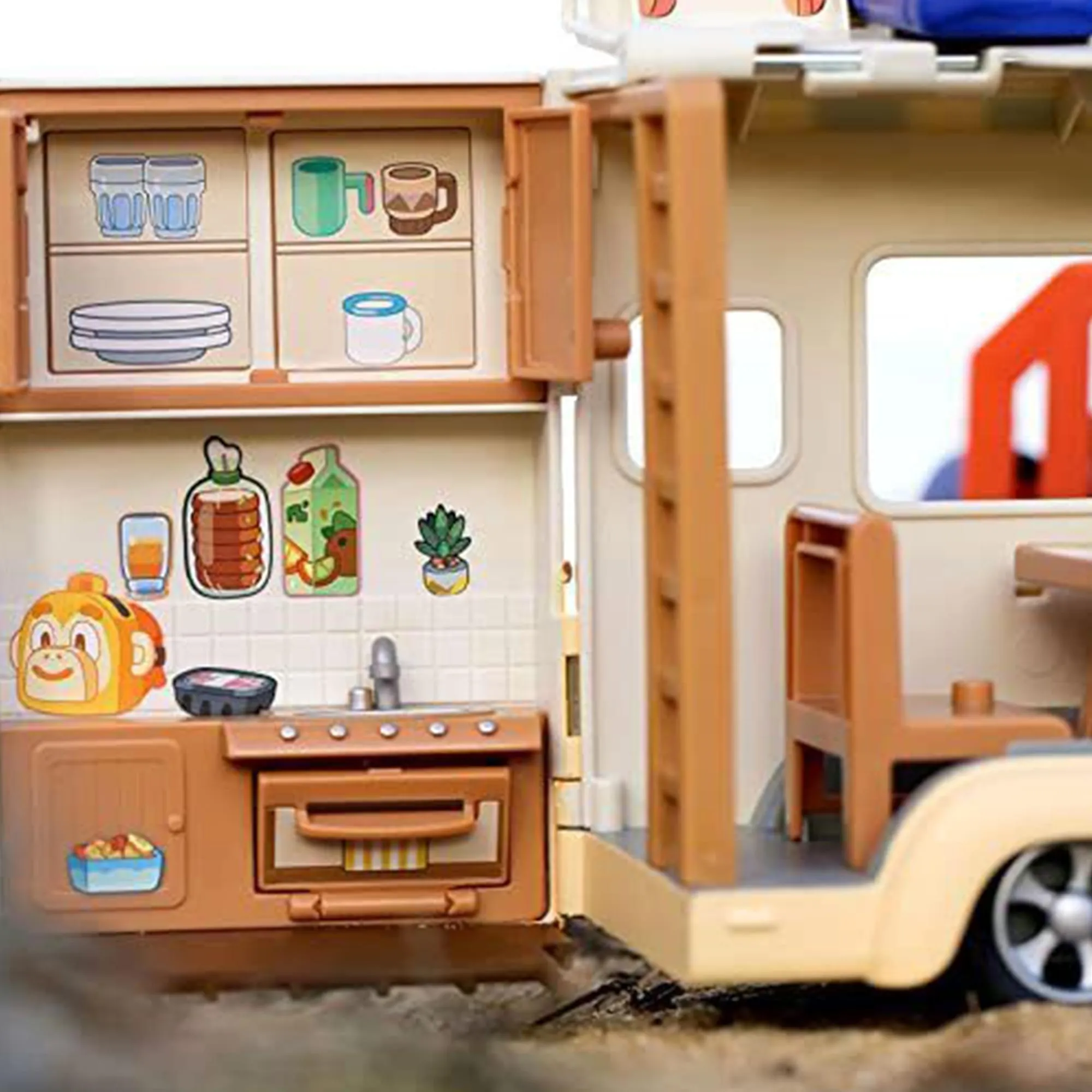 Bluey Caravan Adventure Playset | Includes Jean Luc Figure