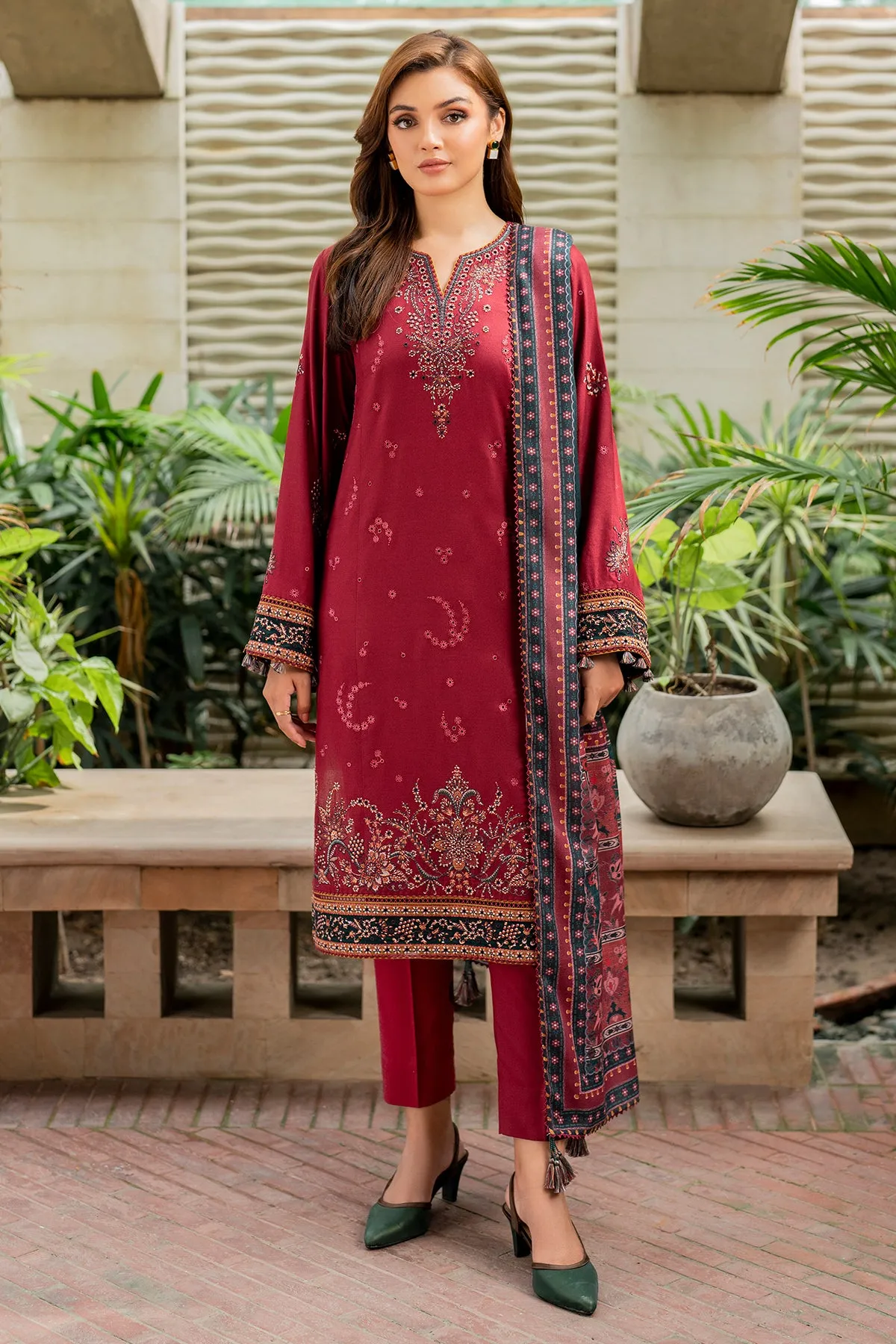 EMBROIDERED VISCOSE UW-0048