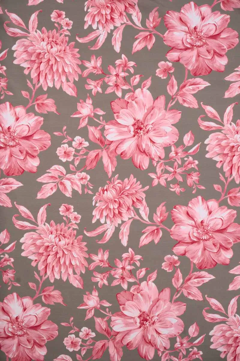 Graceful Muted Floral Pattern Printed Muslin Fabric