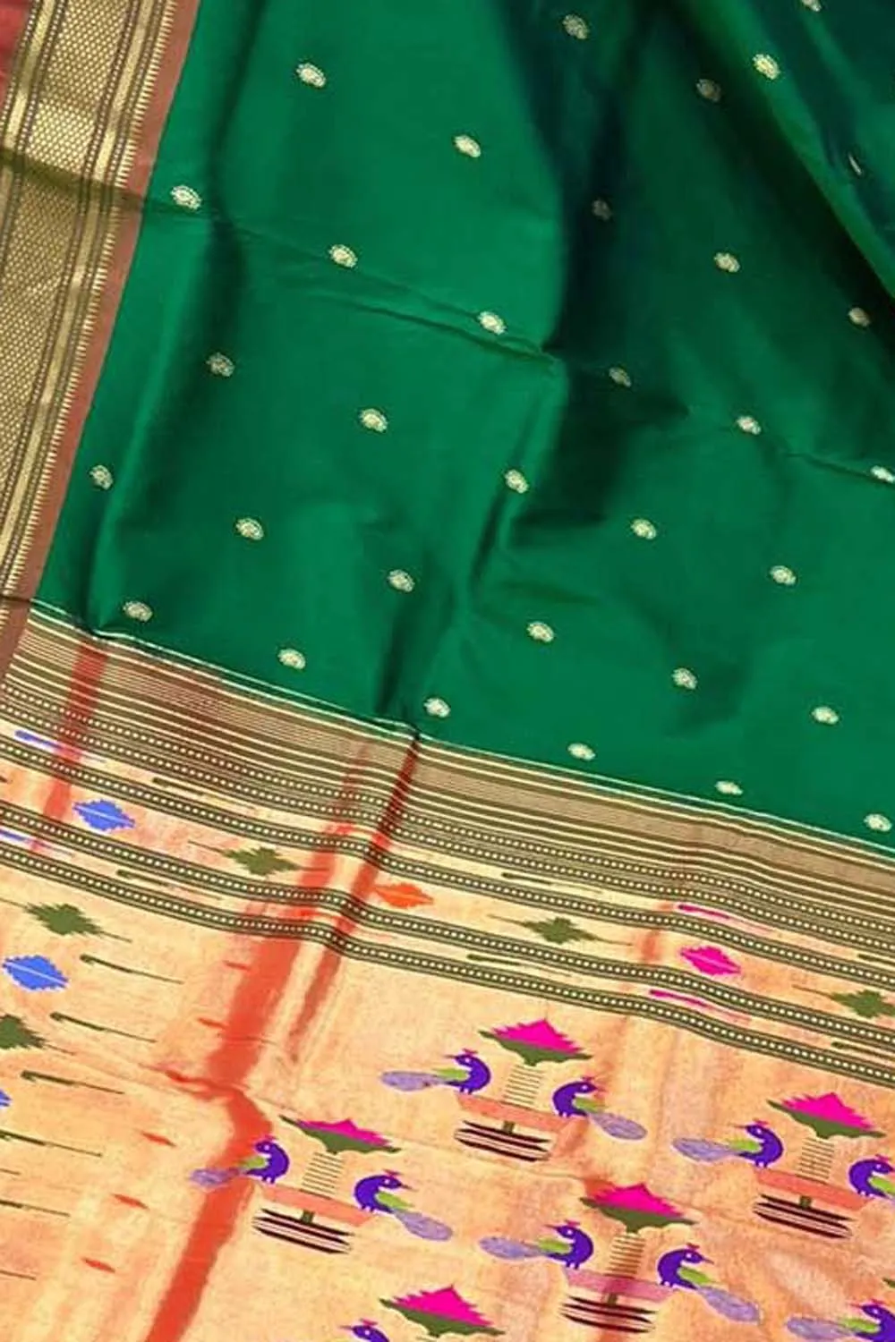 Green Handloom Paithani Saree with Maharani Pallu in Pure Silk