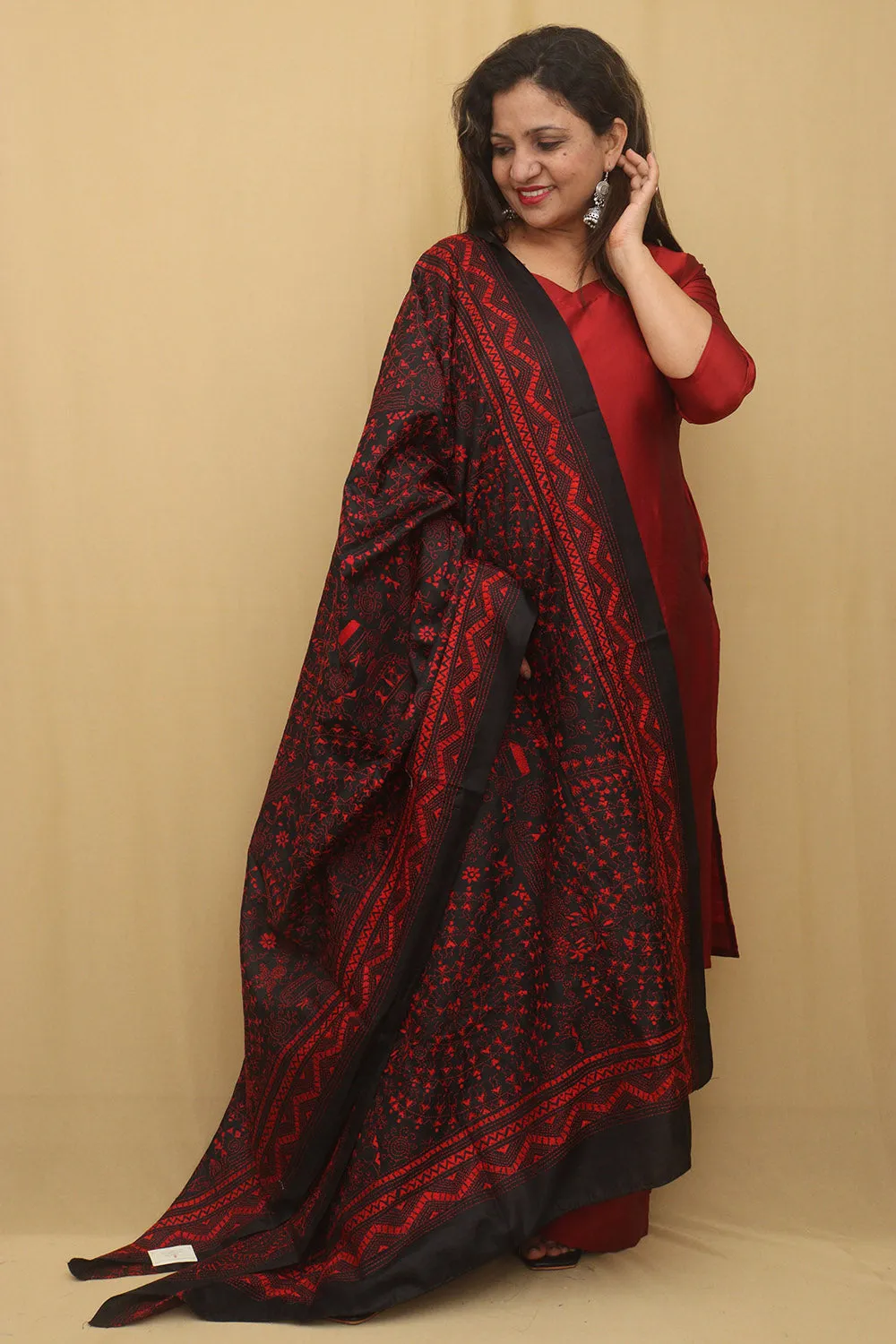 Hand-Embroidered Kantha Silk Dupatta with Warli Design