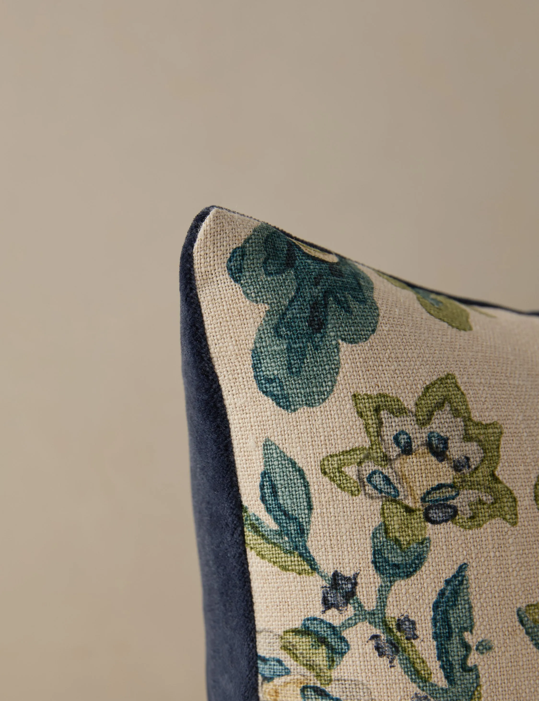 Kelmscott / Aurora Linen Pillow by Scalamandre