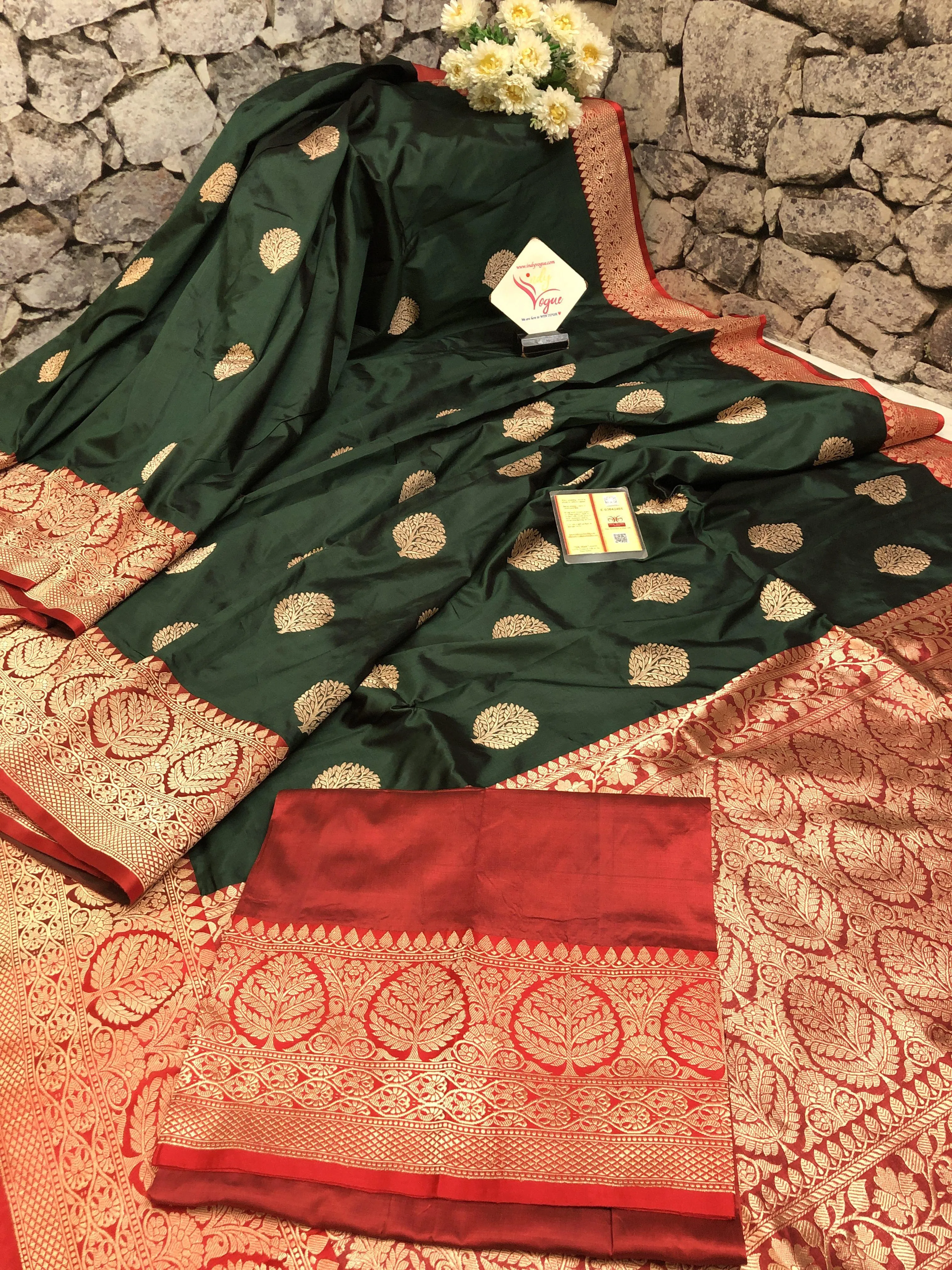 Lindworm Green Color Pure Katan Banarasi Saree