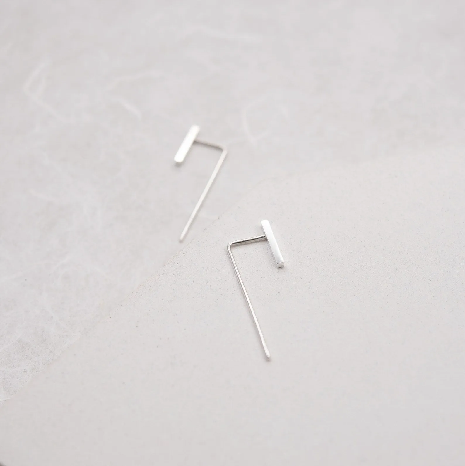 Minimalistic slim bar earrings N°11 in silver or rose gold plated silver