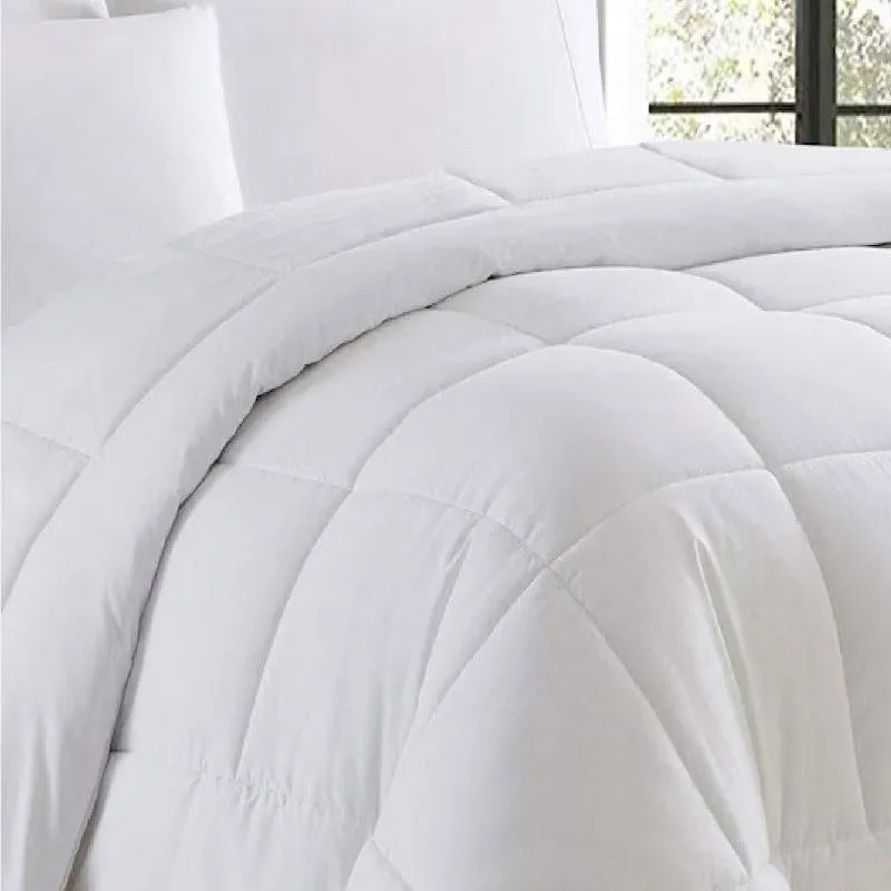 Nova Grided Polyester Comforter (White)  - 120 GSM