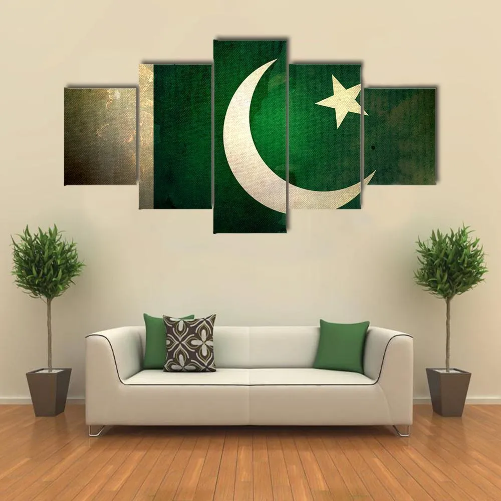 Pakistan Flag On Grunge Texture Canvas Wall Art