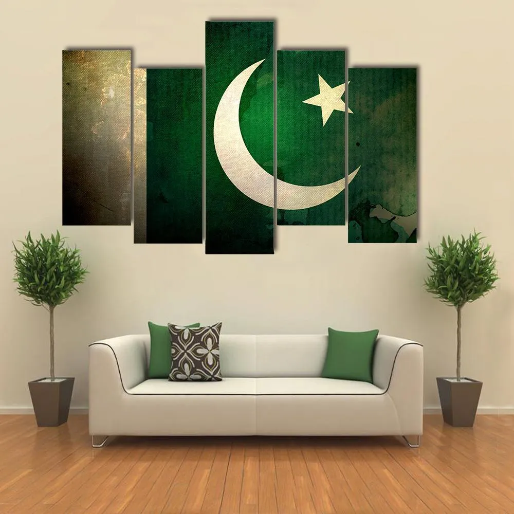 Pakistan Flag On Grunge Texture Canvas Wall Art