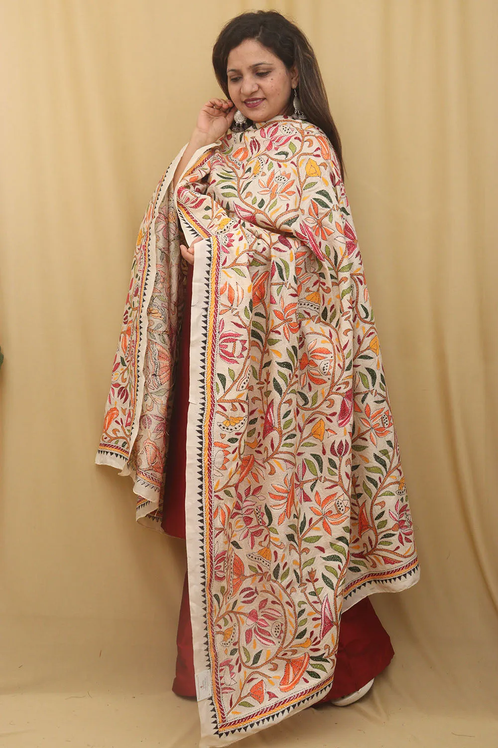 Pastel Kantha Silk Dupatta: Hand-Embroidered Elegance