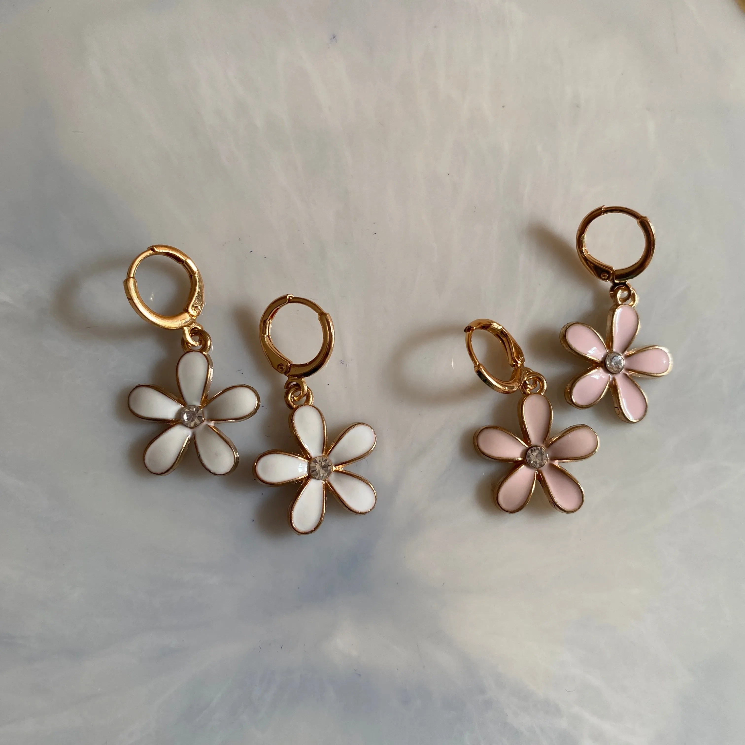 PERIWINKLE FLOWER EARRINGS