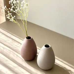 Timeless Design Amphora Oval Vase