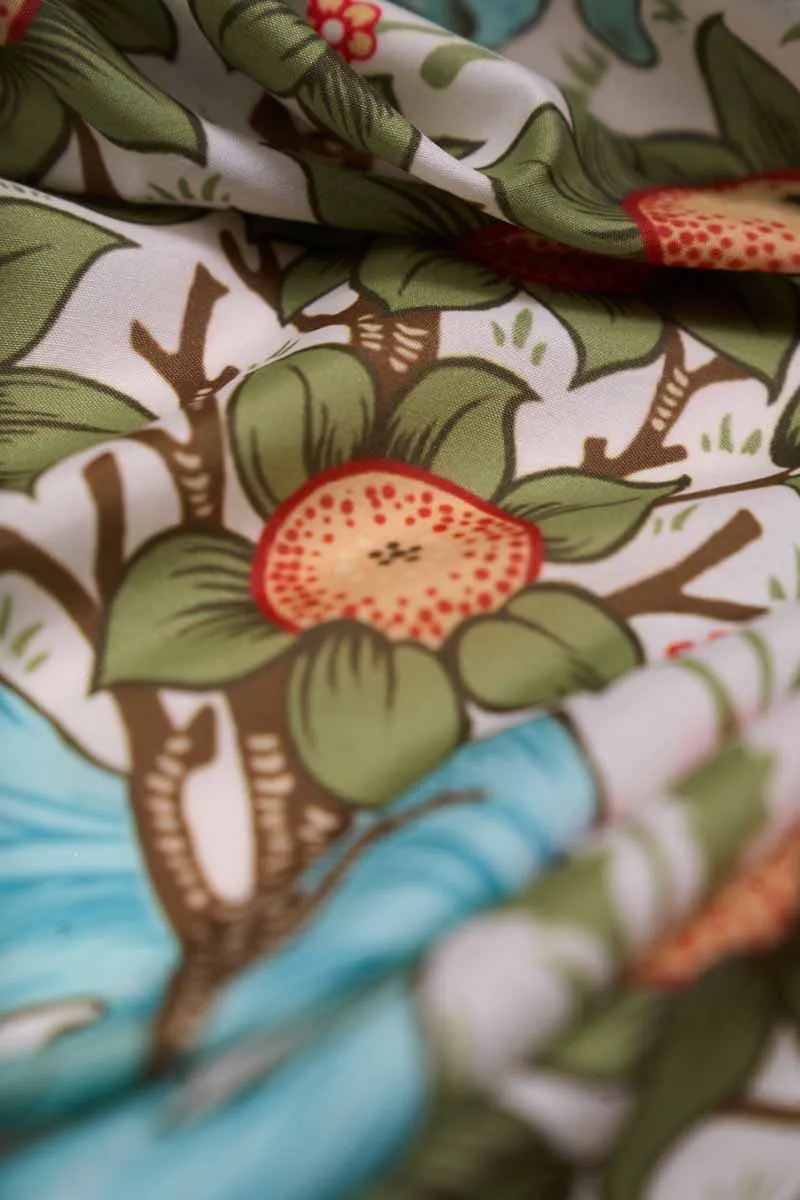 Timeless Floral Pattern Printed Muslin Fabric