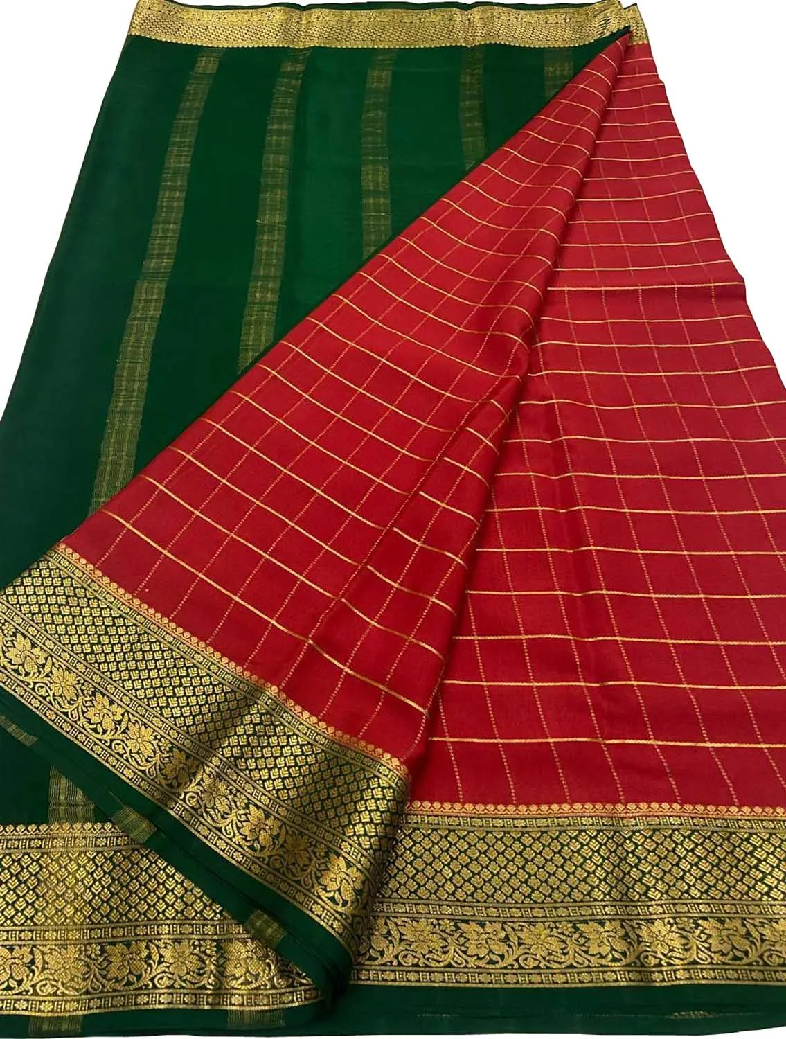 Vibrant Red & Green Mysore Handloom Pure Crepe Silk Saree