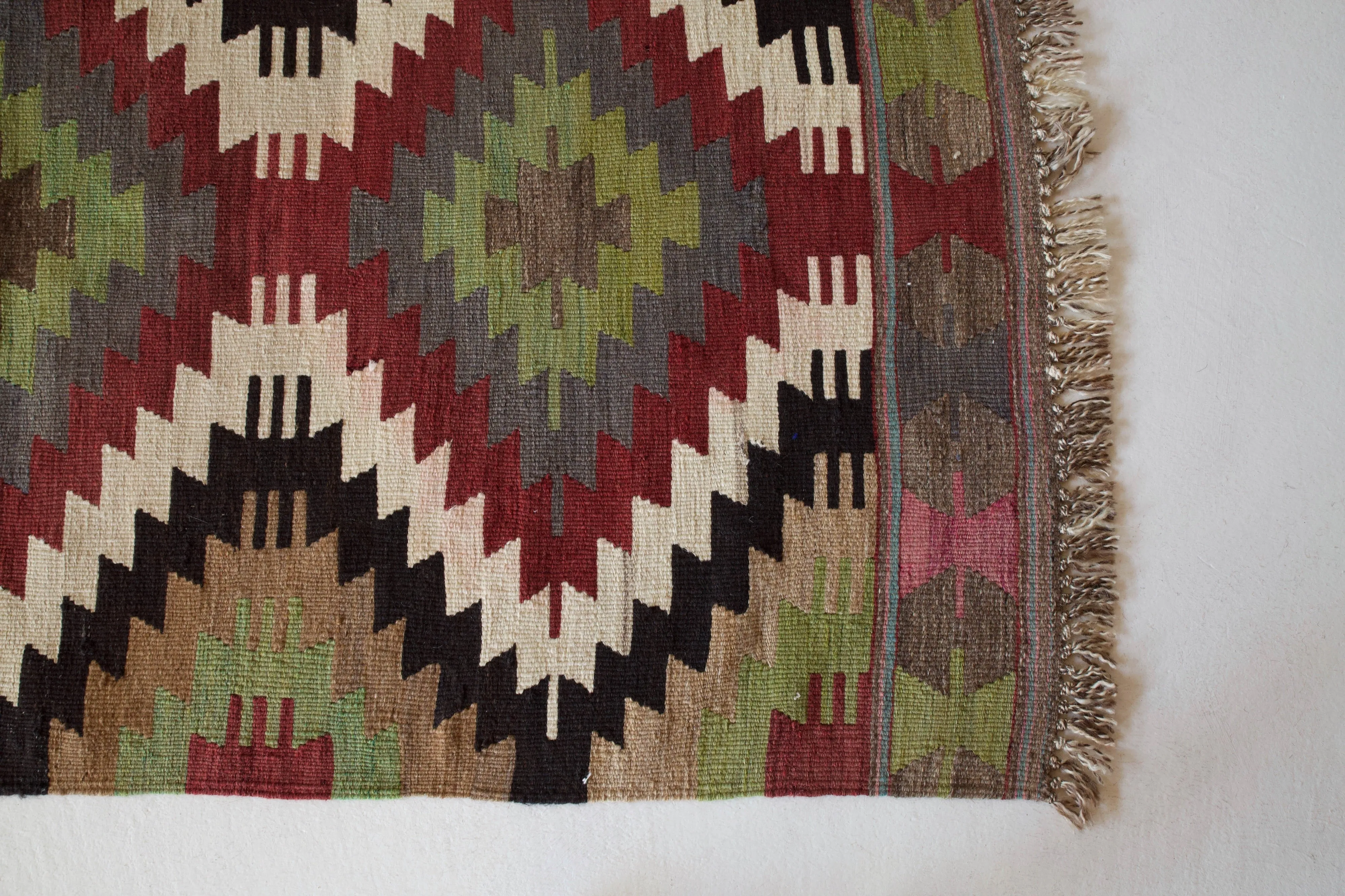 Vintage Anatolian Kilim Rug 2'11"x5'7"