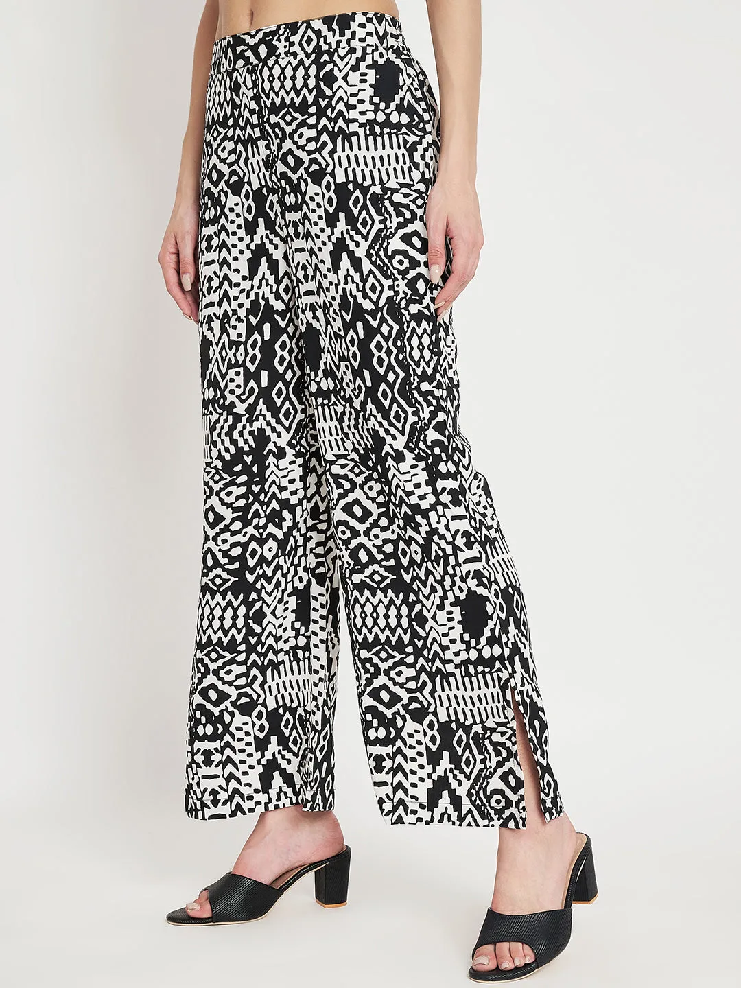 Women Abstract Printed Mid-Rise Flared Wide Leg Trouser