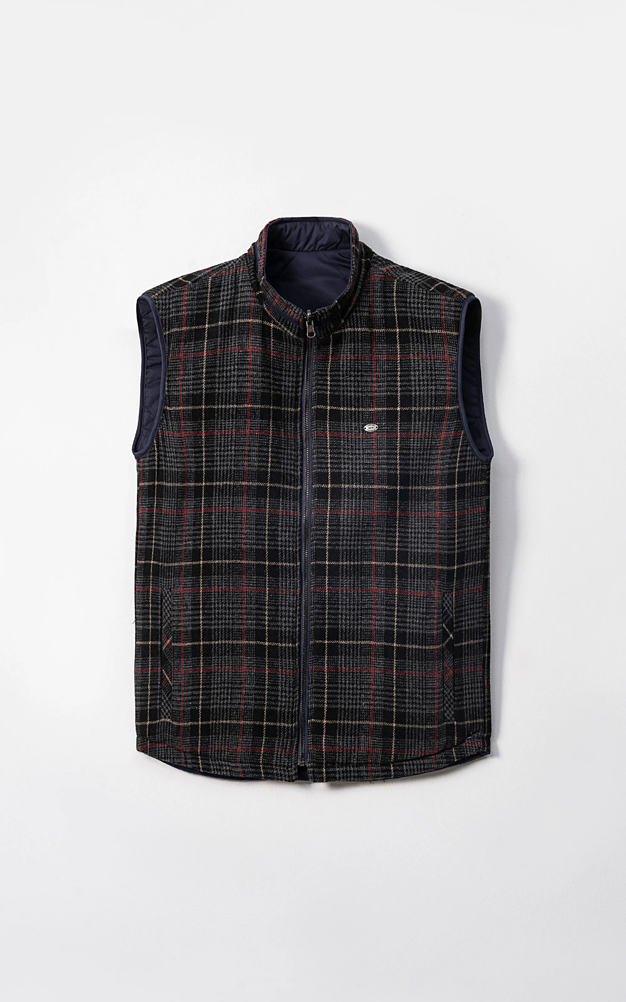 WOOL QUILTED SLEEVELESS REVERSIBLE JACKET  BLACK CHECK